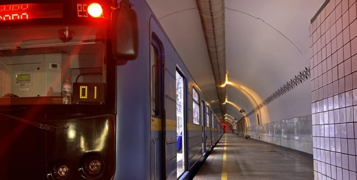 метрополитен, метро. поезд