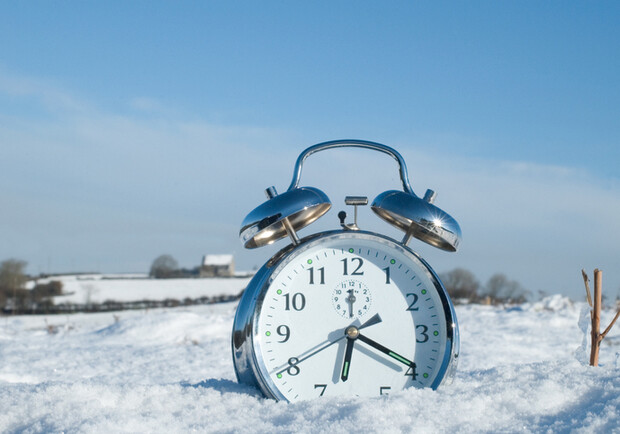 Переход на зимнее время 2023: когда нужно переводить стрелки часов -