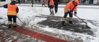 Не убран снег в Киеве: зафиксировано более сотни нарушений