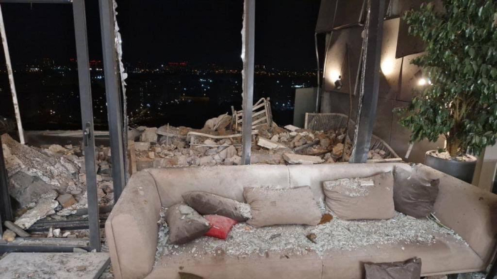 Обстрел Киева: пострадала квартира ведущего телемарафона фото 1