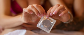 Переваги та недоліки презервативів Durex
