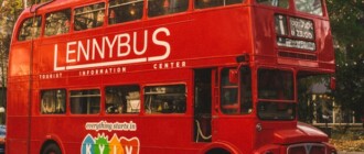 На улице Городецкого закрылась знаменитая кофейня в красном двухэтажном автобусе