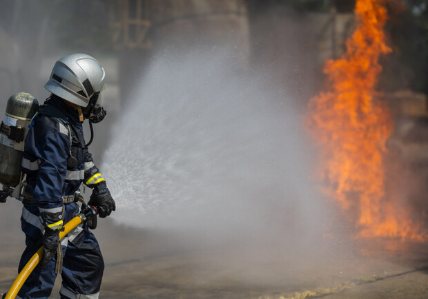 В Соломенском районе Киева произошел пожар: пожарные нашли обгоревшее тело. 