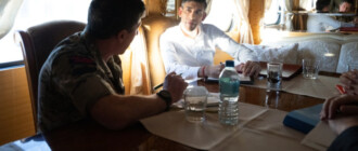 Приехал заключить "историческое соглашение": премьер Великобритании Сунак уже в Киеве (фото)