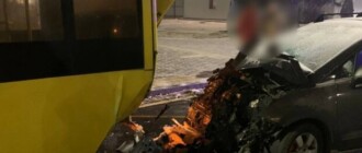 В Киеве произошло дтп: пьяный водитель врезался в маршрутку
