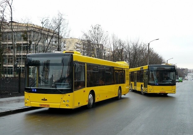 В Киеве будет временно изменено движение транспорта: какие изменения. 