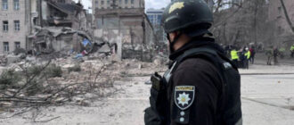 Ракетна атака на Київ: уламки впали на центр і ще 3 райони, семеро постраждалих