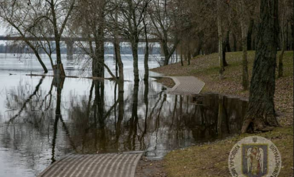 Весняний паводок у Києві: за останні 5 днів рівень Дніпра піднявся на пів метра