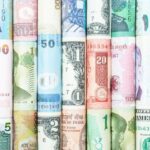 Курс валют в Украине 17 марта 2024: сколько стоит доллар и евро