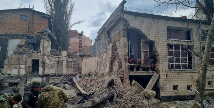 разрушенное здание, Киев