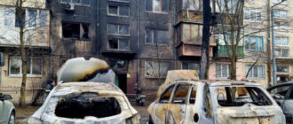 13 постраждалих, вибиті вікна і спалені авто − наслідки ранкової атаки росіян у Києві