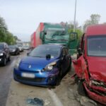 Грузовик столкнулся с 5 автомобилями: масштабное ДТП на Брест-Литовском шоссе