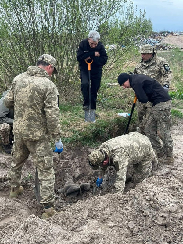 Пошукова група "На щиті" додатково обстежує місця бойових дій на Київщині
