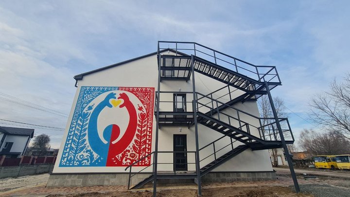 У Києві з'явився рекордний мурал із зображенням Залужного