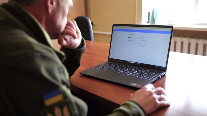 Понад 40 різноманітних послуг: у Києві запустили сервіс для військовослужбовців та їхніх родин