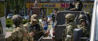 Розстріляли собаку та катували цивільних: трьох військових РФ судитимуть за злочини на Київщині