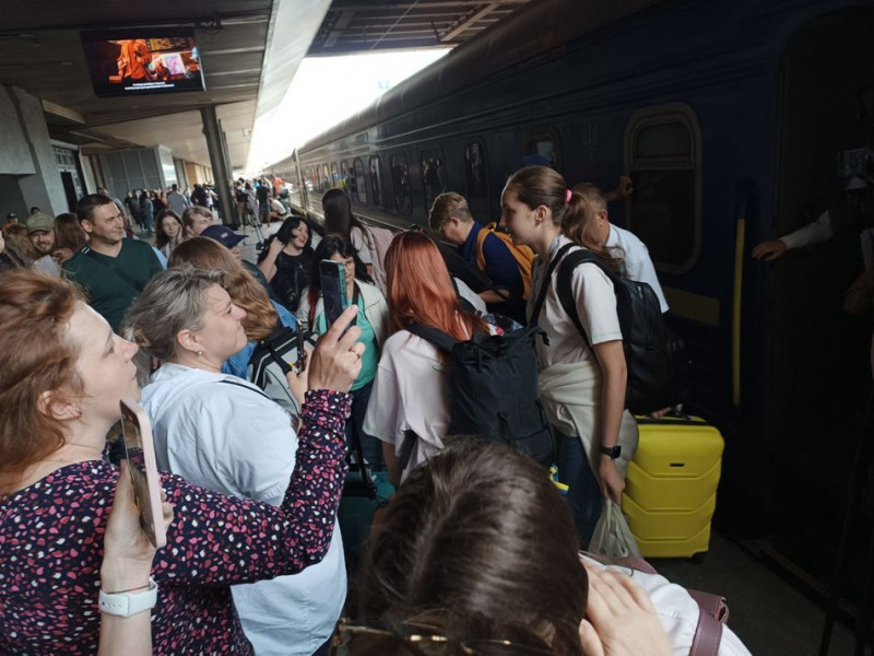 Здобули 46 нагород: у Києві зустріли призерів "Олімпіади геніїв", що проходила у США