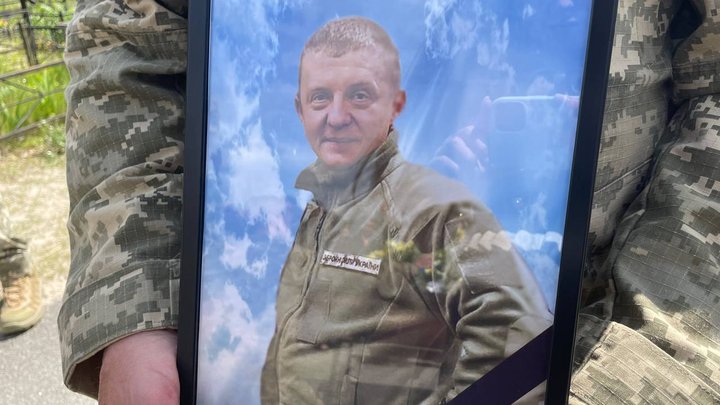 Загинув внаслідок теракту в Оленівці: у Києві попрощалися із військовослужбовцем Сергієм Хаванських
