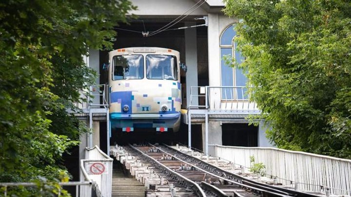 Відключення світла у Києві: як працюють фунікулер та кільцева електричка