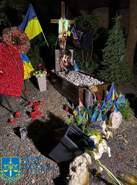 Поліція затримала жінку, яка сплюндрувала могили військових Да Вінчі, Джуса та Петриченка