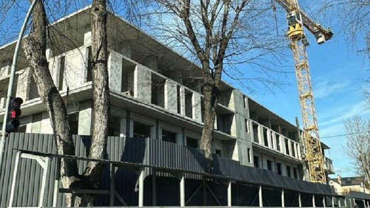 У Києві будують ЖК на території садибної забудови — прокуратура