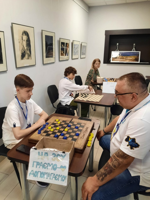 "Єднаймося задля перемоги": у Києві відбувся четвертий форум волонтерів