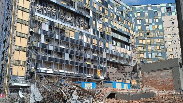 Руйнування на території дитячої лікарні Охматдит оглянули дипломати з Німеччини