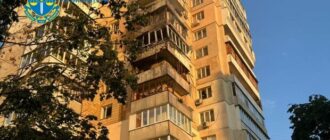 В Киеве обломки ракеты упали на многоэтажку: пострадали шестеро человек