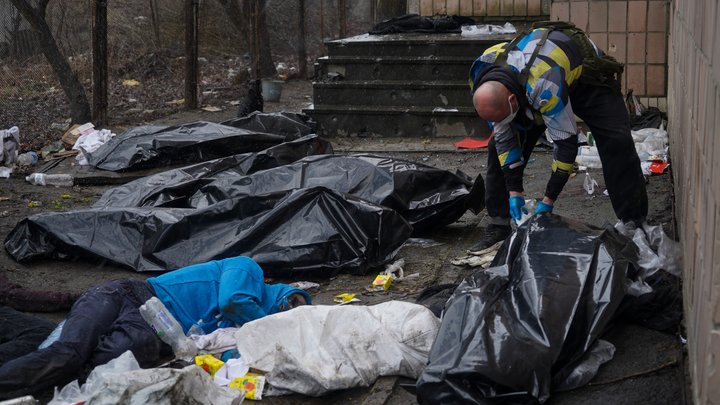 Розстрілювали цивільних у Бучі: ідентифікували сімох військових РФ