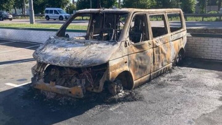 У Києві невідомі спалили медичне евакуаційне авто Третьої штурмової