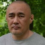 Не вижив після замаху: помер опозиційний казахський журналіст Айдос Садиков