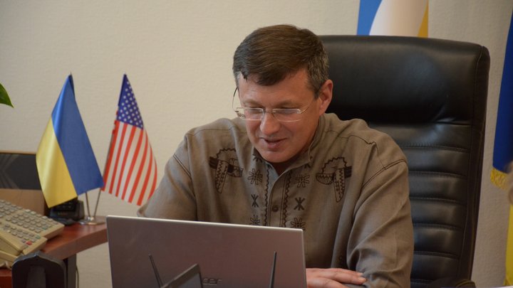 На тризубі монумента "Батьківщині-матері" виявили незначні дефекти, їх усунуть найближчим часом — МКІП
