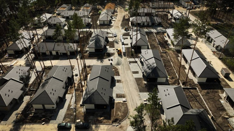 На Київщині завершують будівництво першого в України інклюзивного містечка для військових — Кравченко