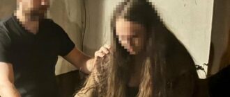 У Києві затримали ймовірну російську агентку, яка причетна до підпалів авто військових — СБУ