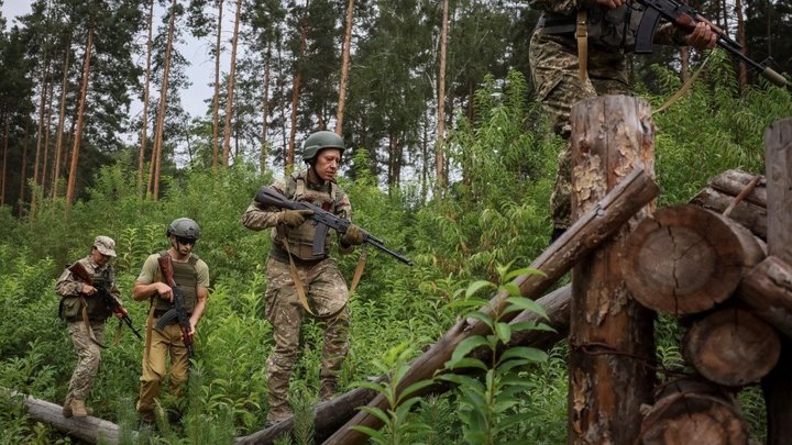 На Київщині відбуваються військові навчання: жителів регіону попереджають про можливі звуки вибухів та пострілів