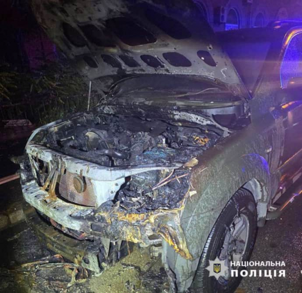 У Києві 16-річний студент підпалив автівку, яку журналісти придбали для ЗСУ