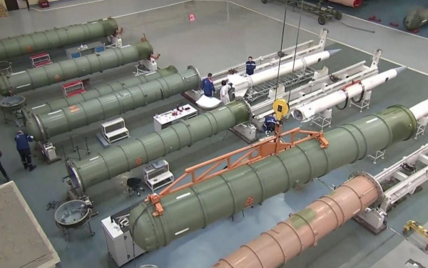 
Россия атаковала Киев новой ракетой 48Н6ДМ: в Defence Express рассказали об опасности для гражданских
