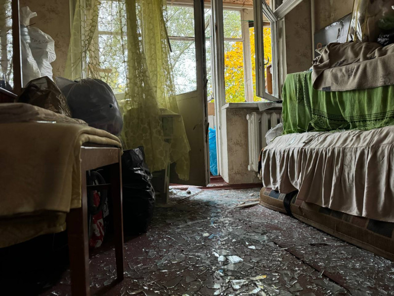 "Чую гучний свист і вибігаю за дві стіни": мешканці будинку в Солом'янському районі столиці про пережиту ніч