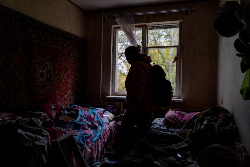 "Чую гучний свист і вибігаю за дві стіни": мешканці будинку в Солом'янському районі столиці про пережиту ніч