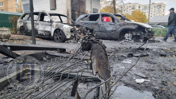 У Києві внаслідок атаки російських дронів постраждали 6 людей У Києві внаслідок атаки російських дронів постраждали 6 людей