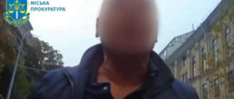 "Я тебе нос сломаю": в Киеве мужчина напал и травмировал женщину-инспектора по парковке (фото, видео)