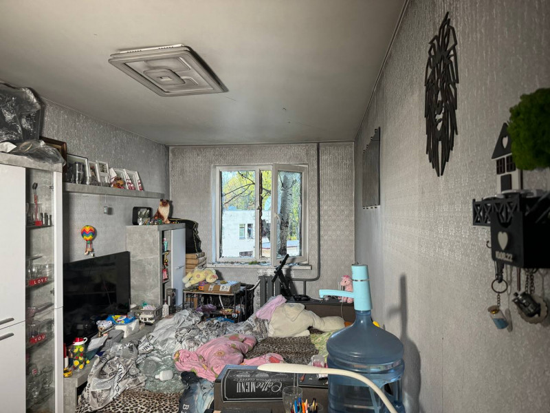 "Чую гучний свист і вибігаю за дві стіни": мешканці будинку в Солом'янському районі столиці про пережиту ніч