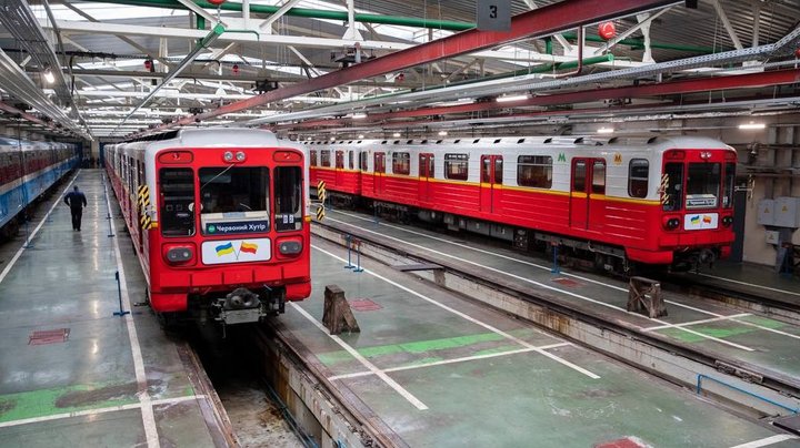 Столичний метрополітен переплатив у понад 6 разів за транспортування подарованих вагонів з Польщі — Держаудитслужба