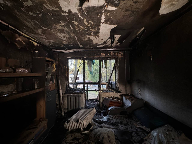 "Чую гучний свист і вибігаю за дві стіни": мешканці будинку в Солом'янському районі столиці про пережиту ніч