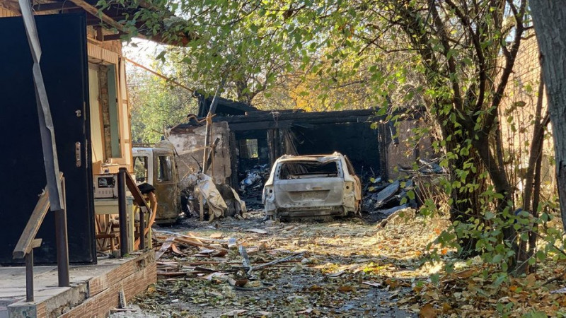 "Вікна повилітали, але всі живі": кияни розповіли про наслідки атаки "шахедів"