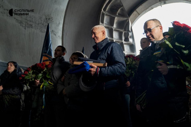 "Хоч і не мала медичної освіти, робила все, щоб врятувати хлопців": у Києві попрощалися з бойовою медикинею "Валькірією"