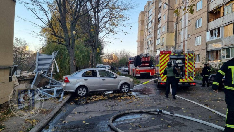 "Вікна повилітали, але всі живі": кияни розповіли про наслідки атаки "шахедів"