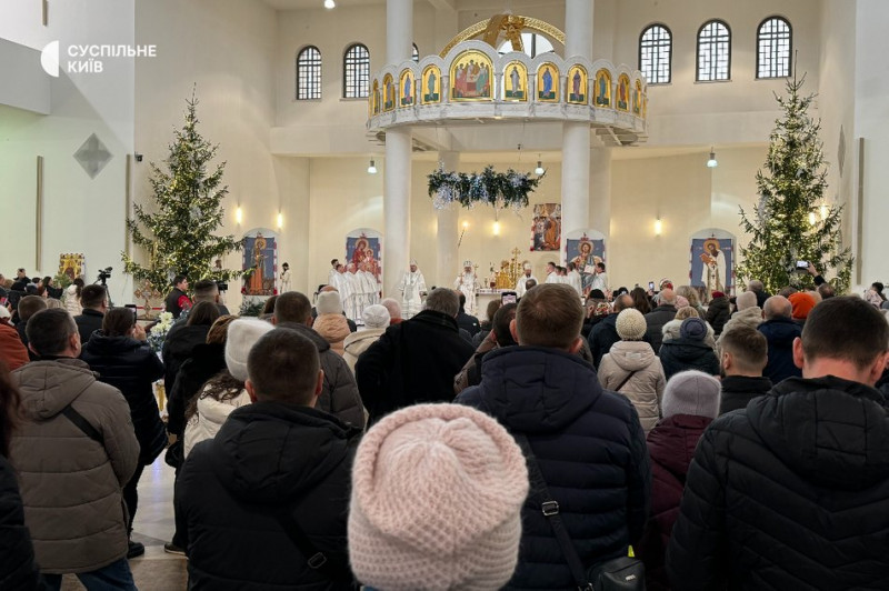 Різдво-2024: у київських храмах правили святкові літургії