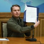 Президент України підписав указ про звільнення голови КОДА Руслана Кравченка