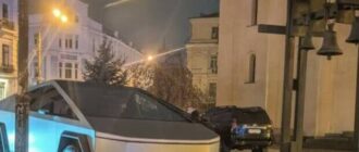 Tesla Cybertruck за 150 000 долларов ездит по Киеву